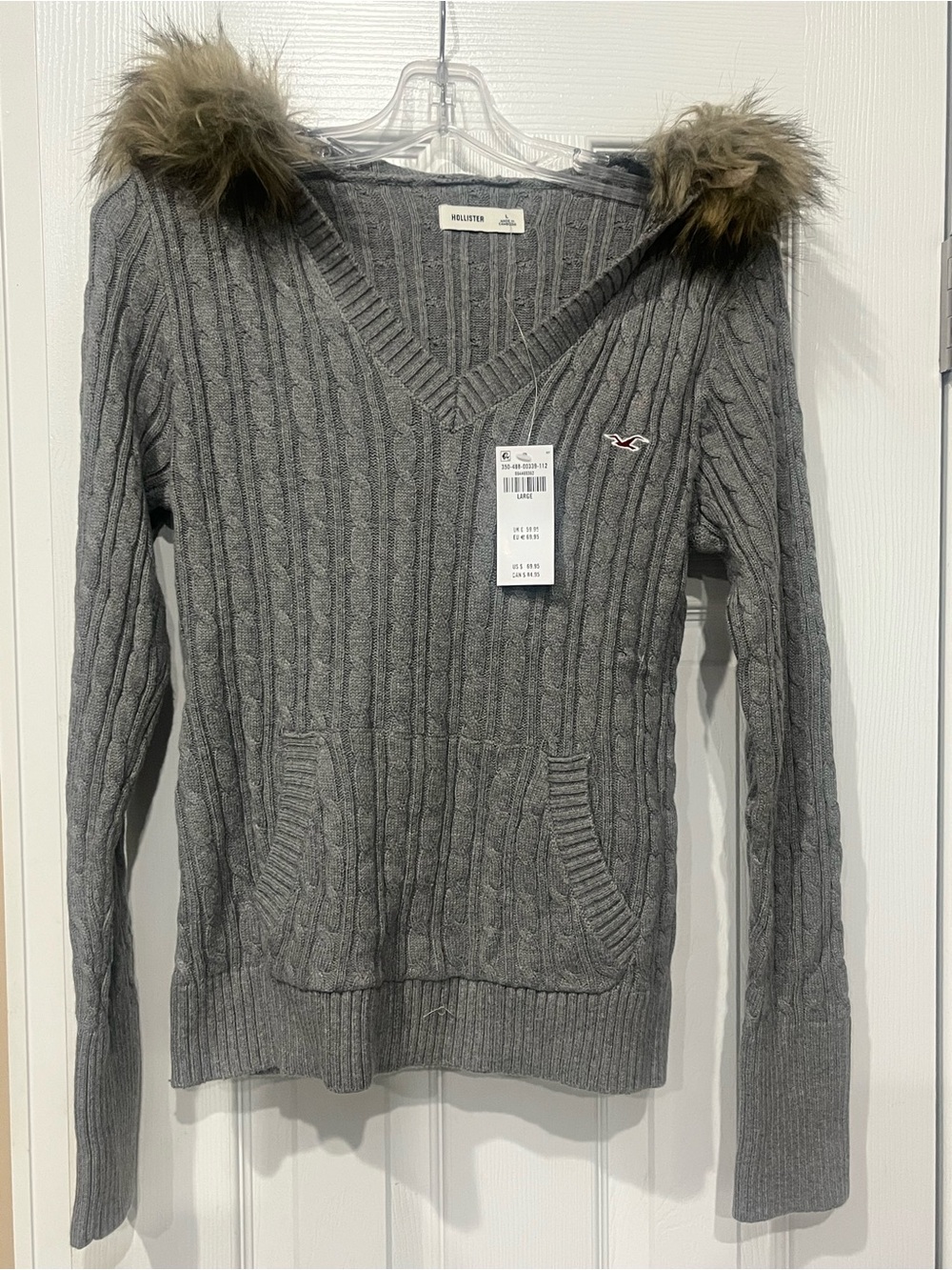 Hollister Gray Cable V-Neck Sweater with Faux Fur Trim